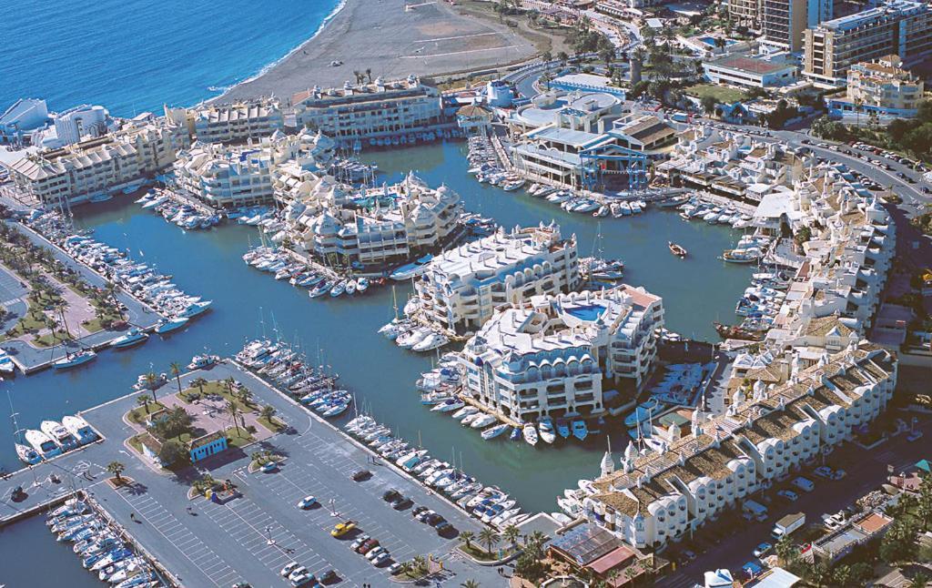 Popeye Suite Puerto Marina Espectacular Apartamento Dentro De La Isla De Puerto Marina Con Piscina En Cubierta Y A 1 Minuto De La Playa Benalmádena Eksteriør bilde